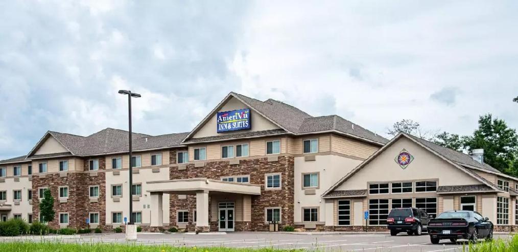 Amerivu Inn And Suites - Chisago City Екстер'єр фото