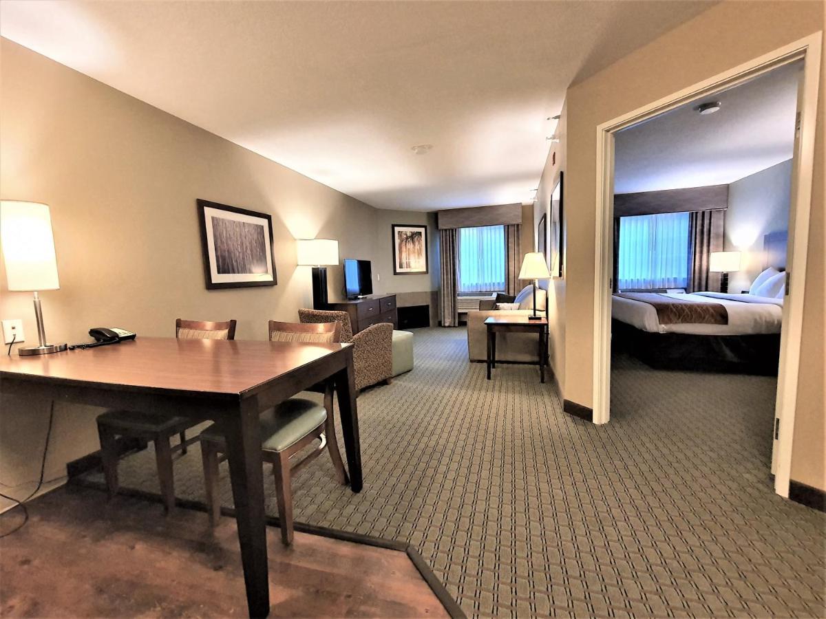 Amerivu Inn And Suites - Chisago City Екстер'єр фото