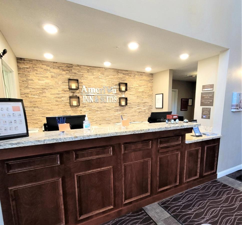 Amerivu Inn And Suites - Chisago City Екстер'єр фото