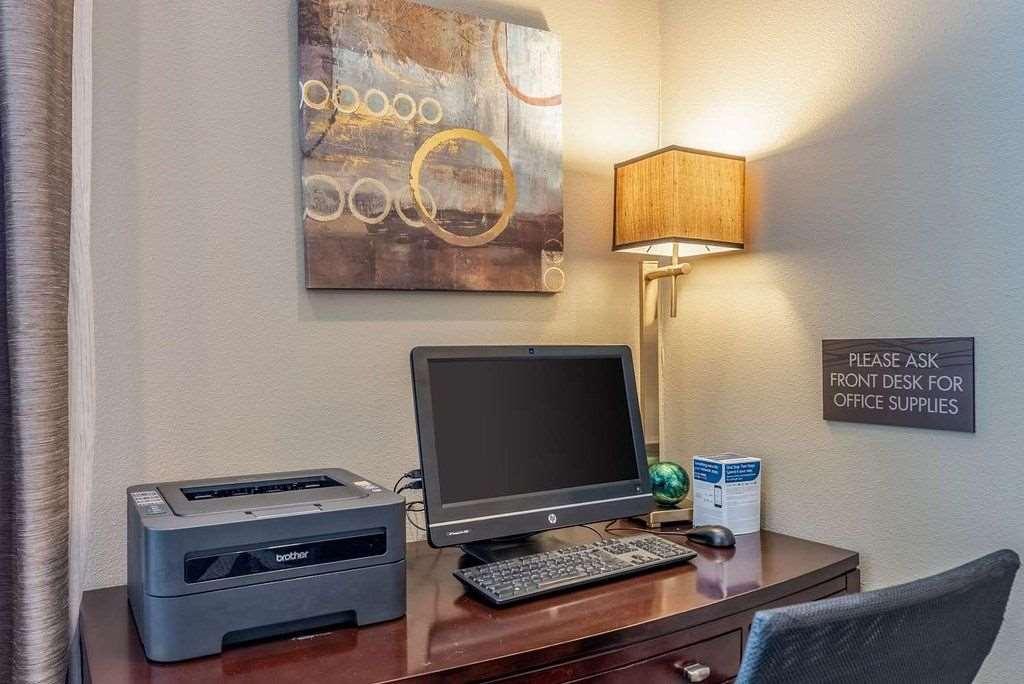 Amerivu Inn And Suites - Chisago City Зручності фото